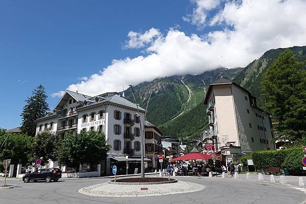 瑞士之旅:夏慕尼感受法式浪漫.南針山纜車朝聖阿爾卑斯最高峰 