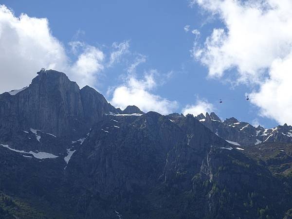 瑞士之旅:夏慕尼感受法式浪漫.南針山纜車朝聖阿爾卑斯最高峰 