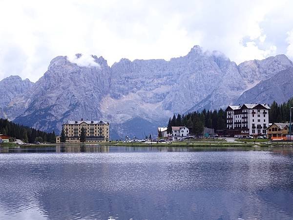 多洛米蒂健行之旅:義大利密蘇里娜湖( Lago di Mis