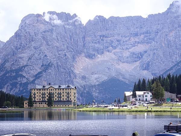 多洛米蒂健行之旅:義大利密蘇里娜湖( Lago di Mis