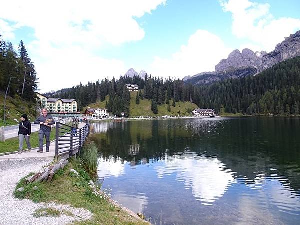 多洛米蒂健行之旅:義大利密蘇里娜湖( Lago di Mis