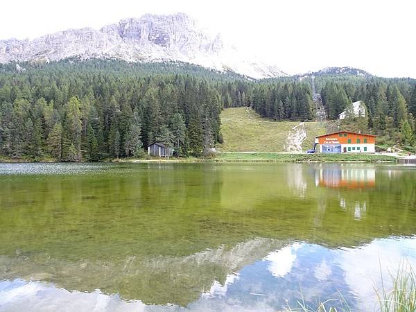 多洛米蒂健行之旅:義大利密蘇里娜湖( Lago di Mis