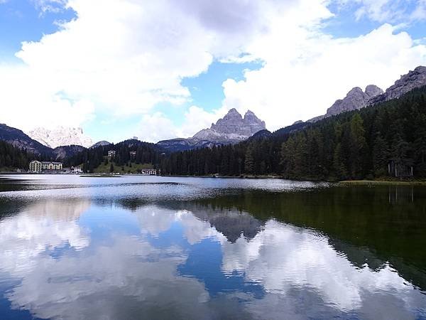 多洛米蒂健行之旅:義大利密蘇里娜湖( Lago di Mis