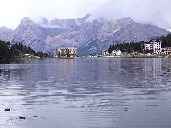 多洛米蒂健行之旅:義大利密蘇里娜湖( Lago di Mis