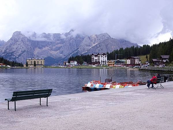 多洛米蒂健行之旅:義大利密蘇里娜湖( Lago di Mis