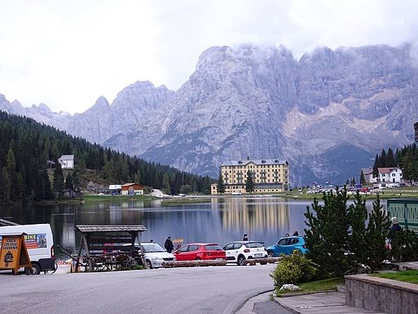 多洛米蒂健行之旅:義大利密蘇里娜湖( Lago di Mis