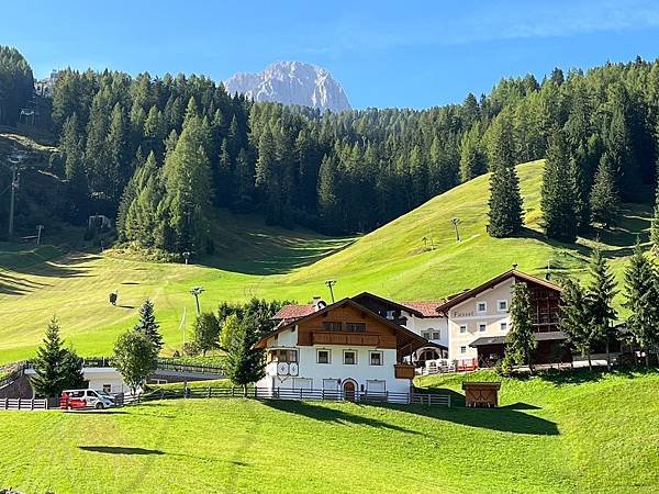 多洛米蒂健行之旅:義大利加爾代納山谷綠野遊蹤--錢皮諾伊(C