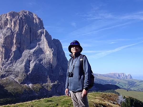 多洛米蒂健行之旅:義大利加爾代納山谷綠野遊蹤--錢皮諾伊(C