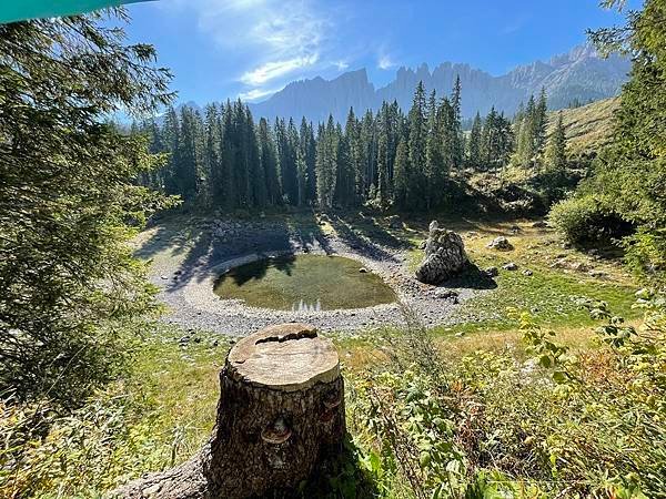 多洛米蒂健行之旅:義大利迷人翡翠綠寶石卡雷扎湖(Lago d