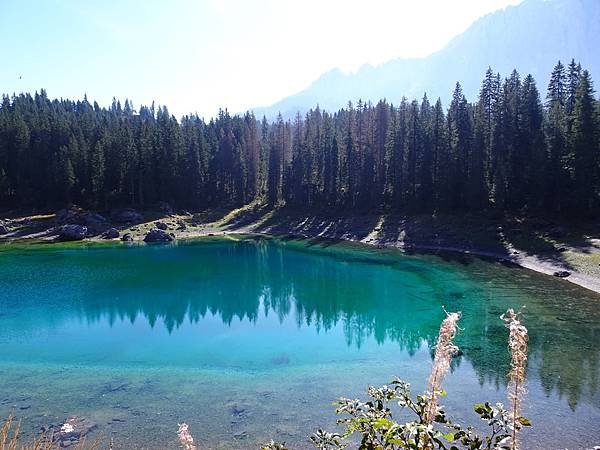 多洛米蒂健行之旅:義大利迷人翡翠綠寶石卡雷扎湖(Lago d