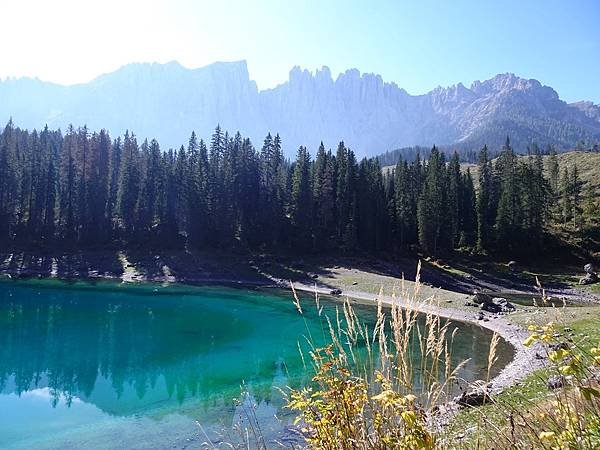 多洛米蒂健行之旅:義大利迷人翡翠綠寶石卡雷扎湖(Lago d