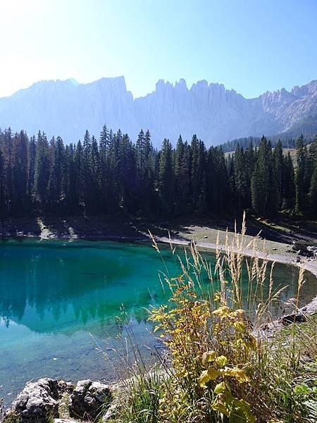 多洛米蒂健行之旅:義大利迷人翡翠綠寶石卡雷扎湖(Lago d