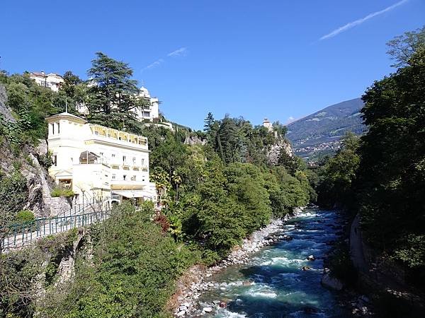 多洛米蒂健行之旅:義大利秀麗小山城梅拉諾(Merano)