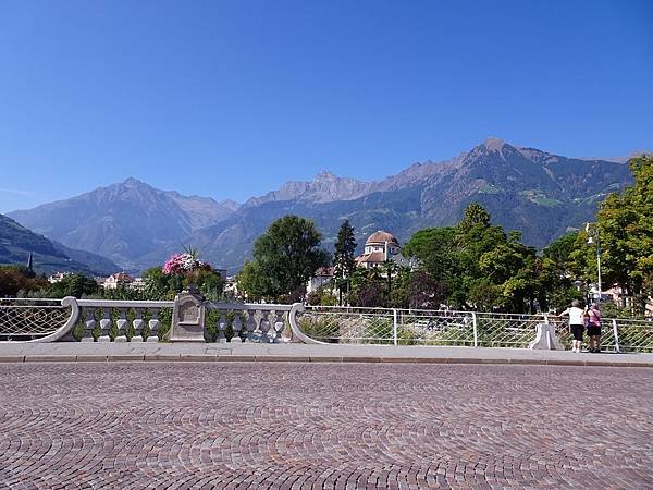 多洛米蒂健行之旅:義大利秀麗小山城梅拉諾(Merano)