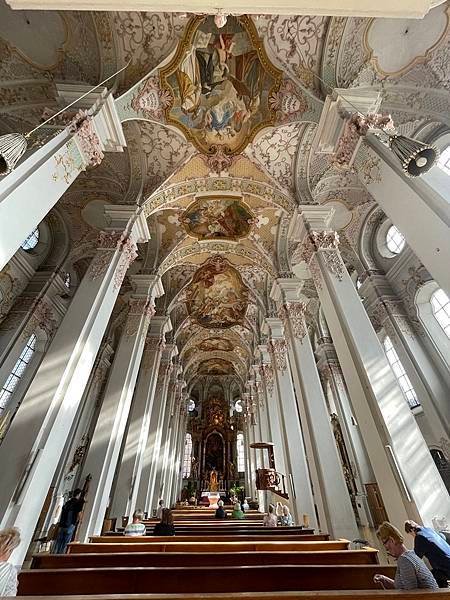 多洛米蒂健行之旅:德國慕尼黑(Munich)老城區古典風華.