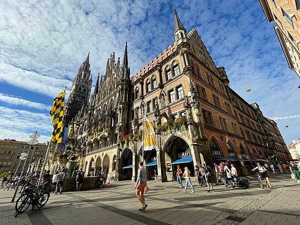 多洛米蒂健行之旅:德國慕尼黑(Munich)老城區古典風華.