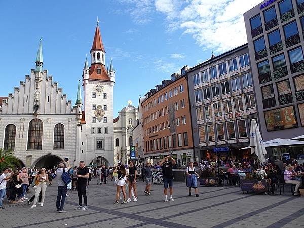 多洛米蒂健行之旅:德國慕尼黑(Munich)老城區古典風華.