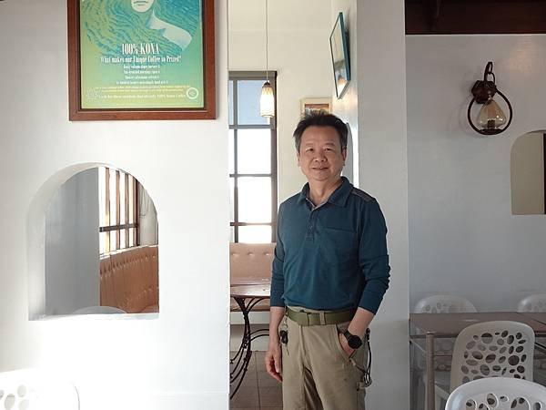 北海岸小景點悠遊:洋荳子咖啡屋.跳石公車站.中角灣國際衝浪基
