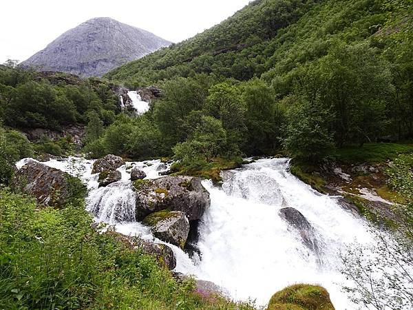 北歐三國之旅--挪威布里斯達冰河精靈登山車