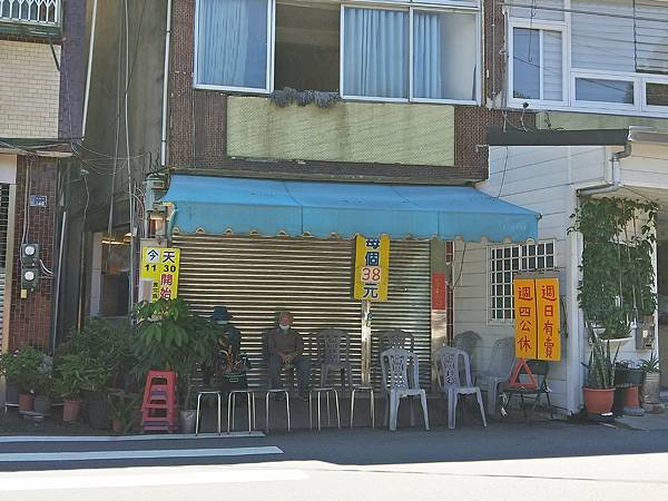 10點就到了大城黑糖饅頭店面.jpg