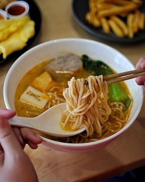 台南安南區早餐推薦，內用區超美的早安美芝城，最愛在早餐店吃鍋