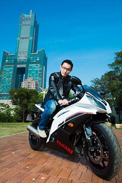 高雄自助婚紗推薦：重型機車新人