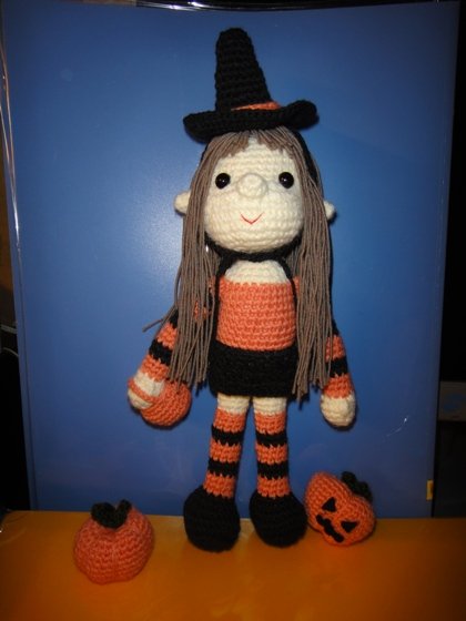 Holloween doll2.JPG