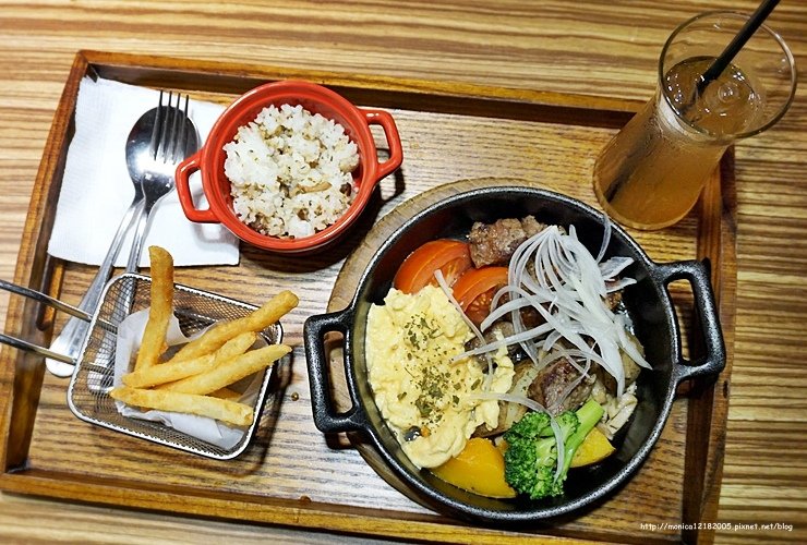 【卡菲。小食光 咖啡館-河堤店】-24-24