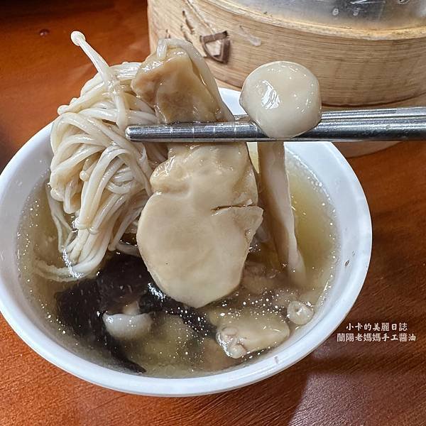 *宜蘭美食【蘭陽老媽媽/桶仔雞/手工黑豆醬油】/豆腐乳烤香雞