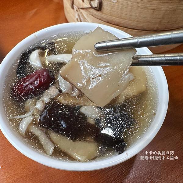 *宜蘭美食【蘭陽老媽媽/桶仔雞/手工黑豆醬油】/豆腐乳烤香雞