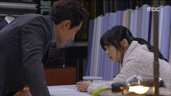 미스터 백.E04.141113.HDTV.H264.720p-WITH.mp4_20141114_185710.609