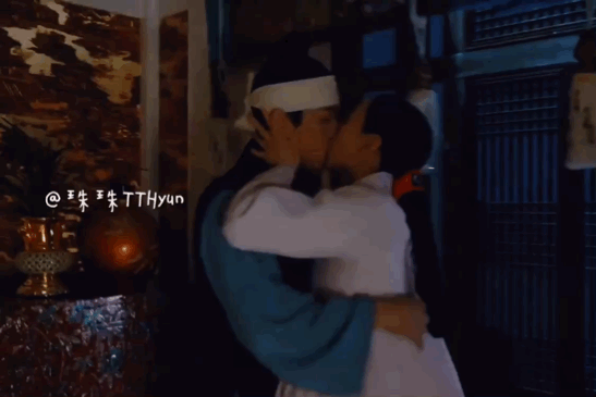 8ad0e32cgy1gmiajwtss5g20f70a5kjm.gif