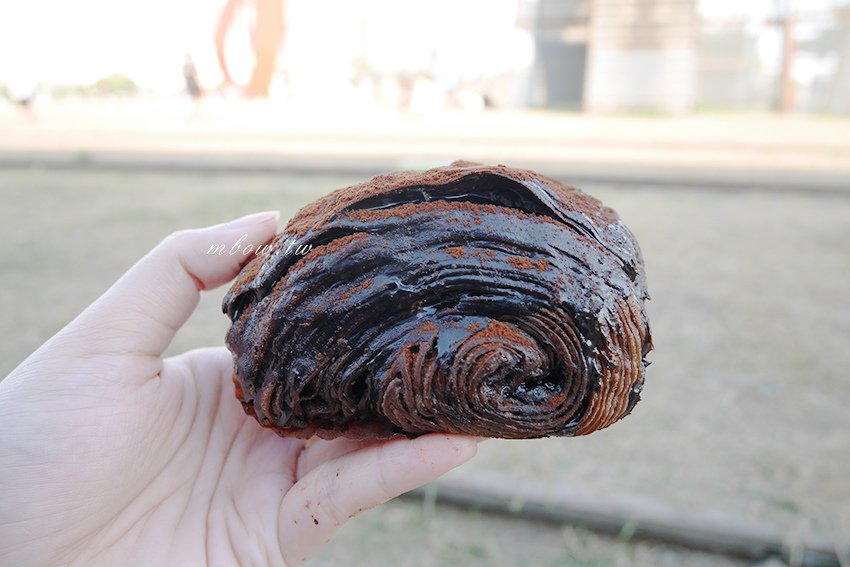 chocolatecroissants04.jpg