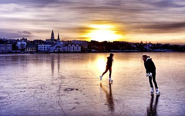 HDR Iceland Landscape Morning Skaters in Iceland