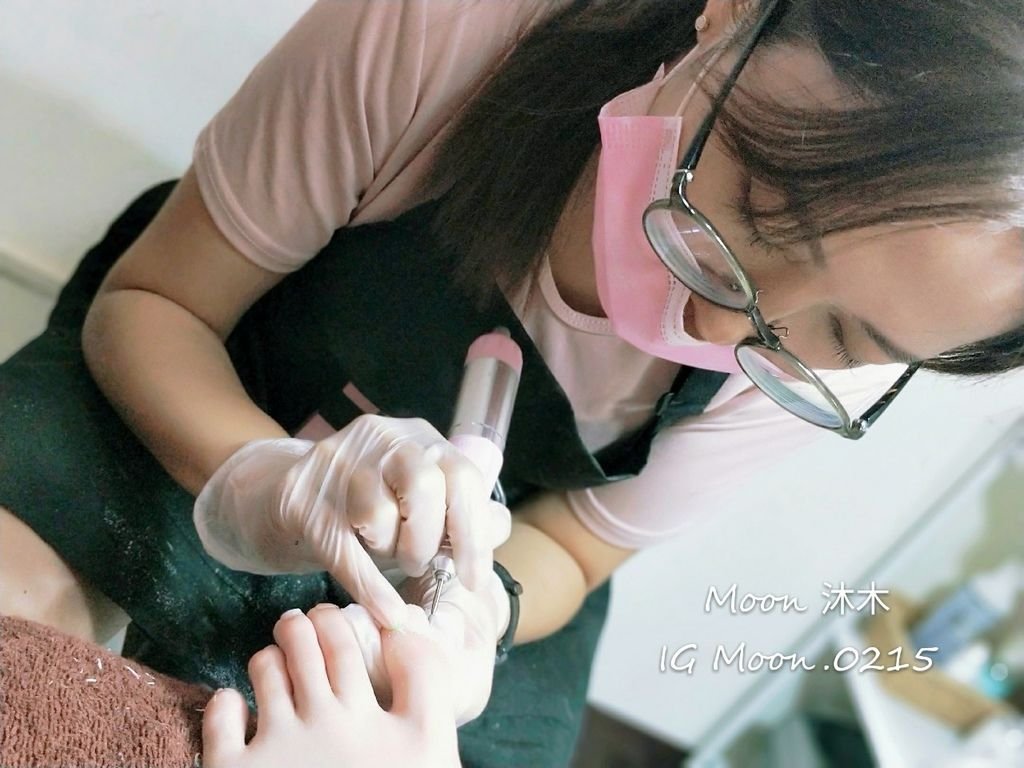 2020 2019 腳指甲 美甲款式推薦 紅色美甲 玫瑰金美甲 渲染貝殼 芙韻美甲 西門町美甲店_190831_2.jpg