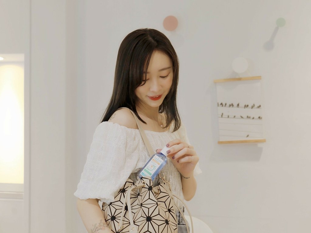 香鼻子精油好嗎 專櫃 門市 Puressentiel 3精油 保濕乾洗手凝露噴霧 41精油淨化噴霧_210830_16.jpg
