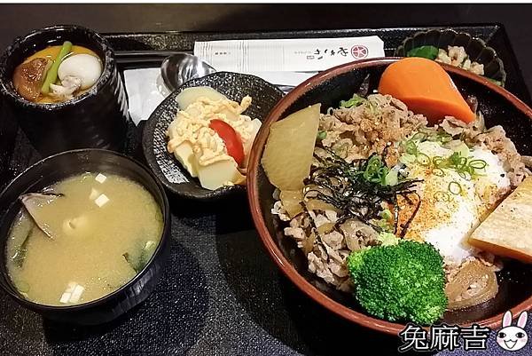 八坂丼屋 (13).jpg