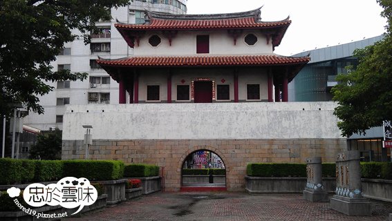 Grand East Gate  大東門1