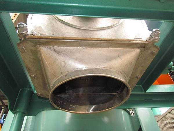白鐵粉碎機,馬力10HP,型式FM-2,日本進HOSOKAWA MICRON FEATHER MILL (3).JPG