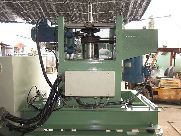 全自動型遠心分離機,固液分離,SC型,馬力2.2KW + 0.2KW,日本進株式会社アメロイド日本サービス社 (7).JPG