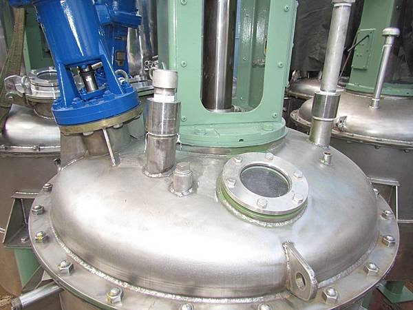 雙層攪拌桶,中間清洗槽內旋轉噴頭,容量483L,日本進 (7).JPG