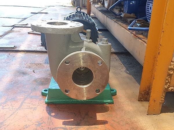 白鐵幫浦,離心幫浦,揚水泵,進出2.5吋,馬力5HP,電壓220V / 380V,三錦泵浦SKH型