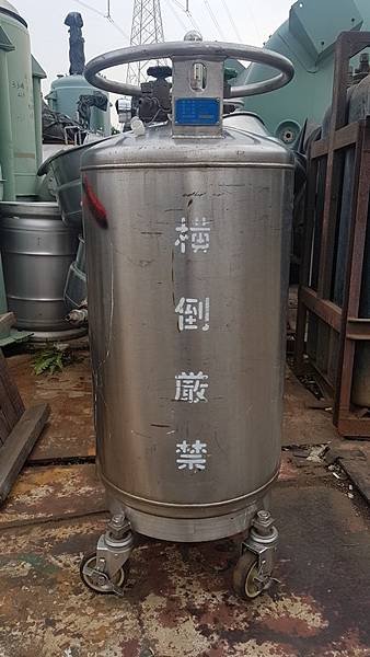 液化氮氣自加圧容器セルファー,SP-120型,容量100L,株式会社ジェック東理社 (1).jpg