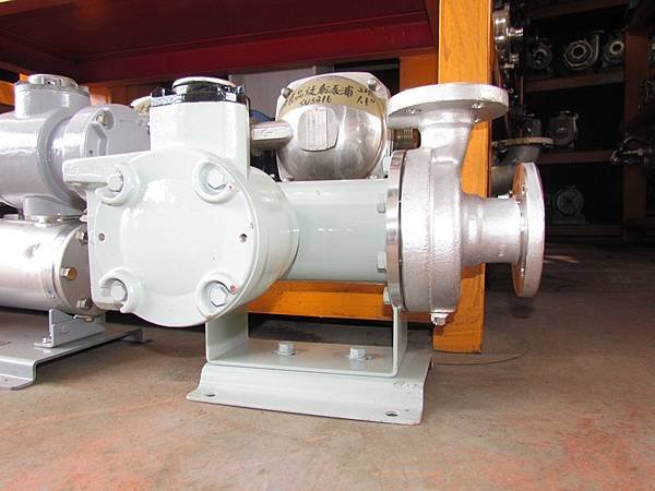 防爆無軸封幫浦,揚程12米 每分鐘流量200L,馬力1.1KW,口徑2吋 x 1.5吋,型式F41-119F2AM-0405R1-AV,電壓200V,日本進帝國TEIKOKU PUMP