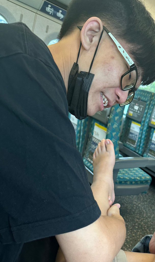 按摩腳.jpg
