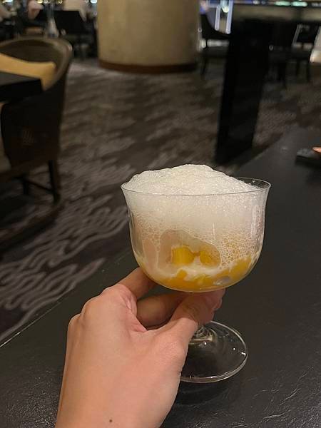 【台北晶華酒店】【ROBIN&apos;S 鐵板燒】環境超Chill，