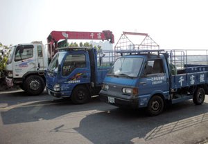 吊車 大中小貨車