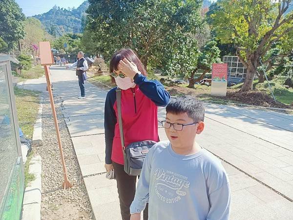 親子大溪半日遊行程推薦｜蘇家莊園｜萬坪莊園 可愛動物互動