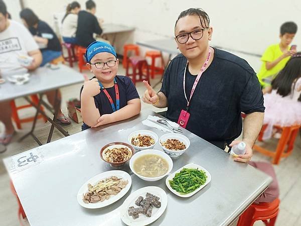 高雄美食｜鴨肉珍｜2022年米其林必比登小吃的殊榮 65年老