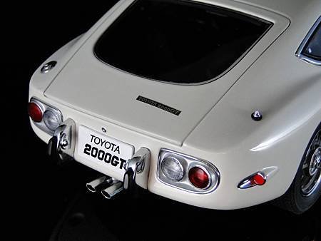 TOYOTA 2000GT